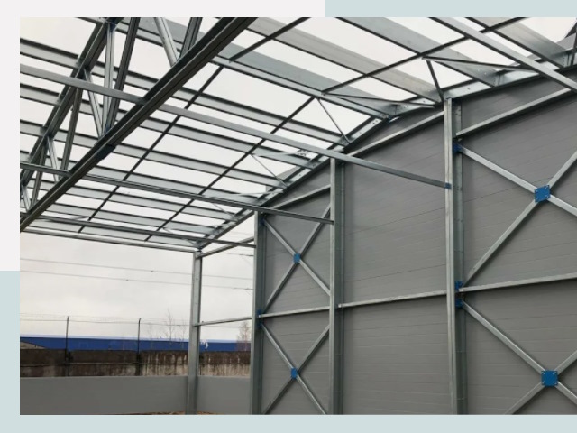 Каркасные ангары от СтальСтрой-Кри по цене от 622 руб.
